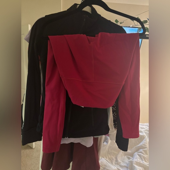 COPY - Lululemon Wunder Train High-Rise Tight 25" leggings {Ruby Red} - Picture 3 of 5